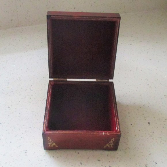 Wooden Trinket Jewelry Box w/ Gold Painted Design - Picture 5 of 7